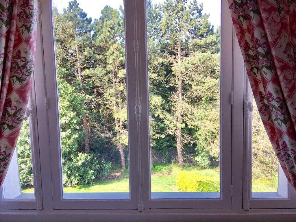 Bed and Breakfast Manoir De Benerville Довиль Экстерьер фото