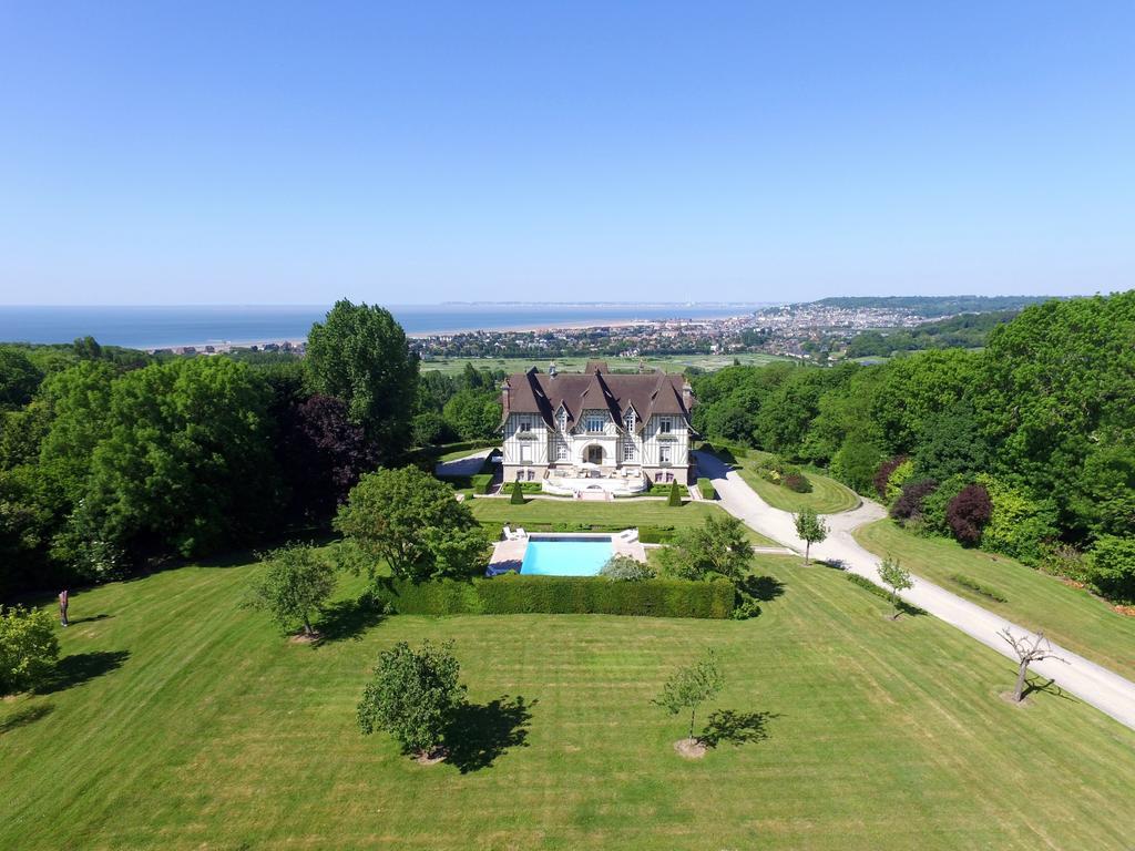Bed and Breakfast Manoir De Benerville Довиль Экстерьер фото
