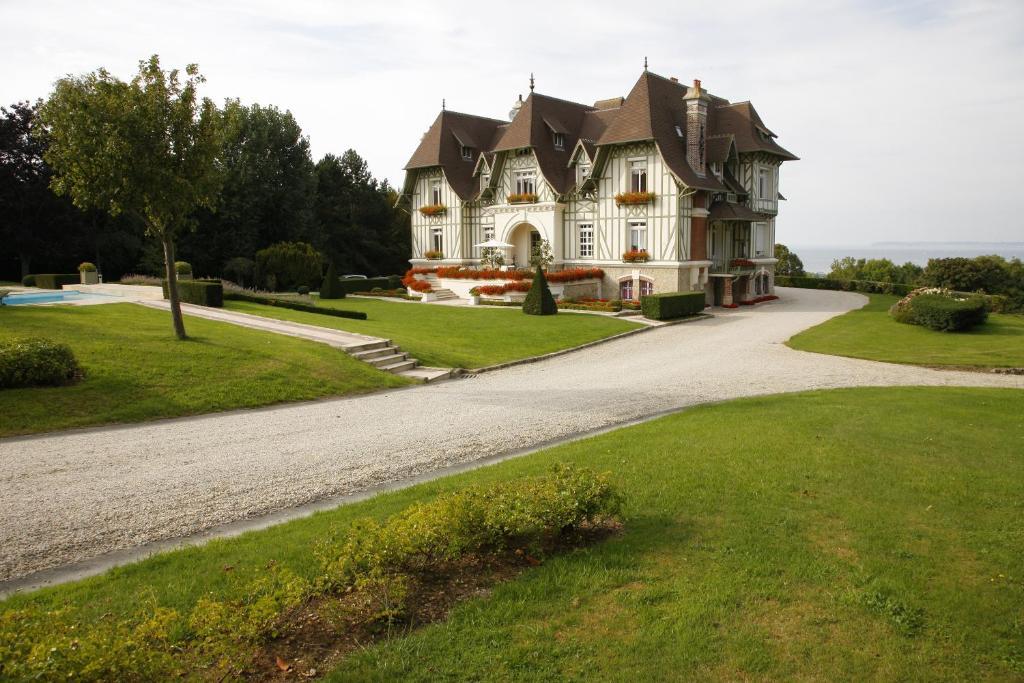 Bed and Breakfast Manoir De Benerville Довиль Экстерьер фото