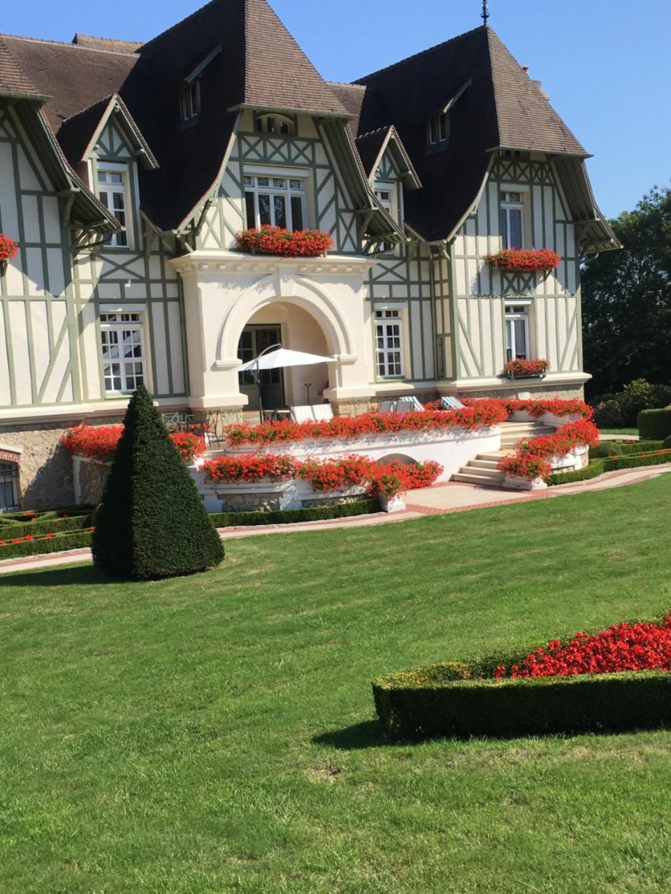 Bed and Breakfast Manoir De Benerville Довиль Экстерьер фото